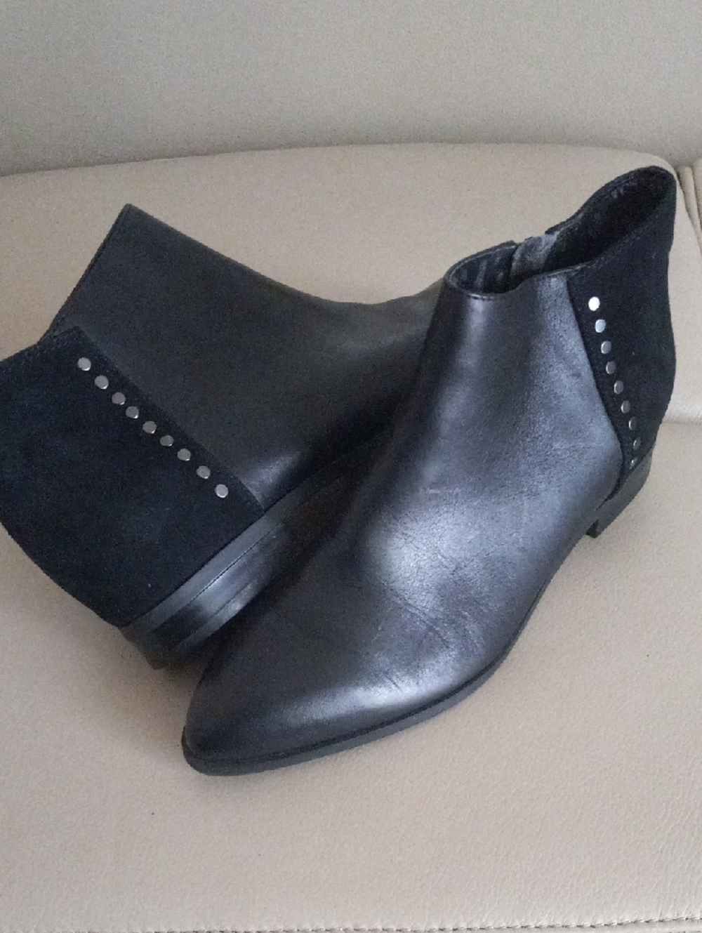 Nine West Black Leather & Suede Studded Ankle Boots Pointed Toe Flat Boots Sz 5M